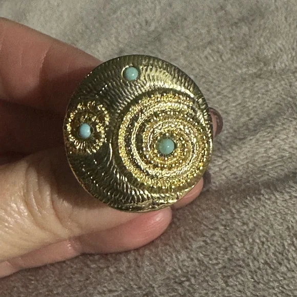 2 Goldtone Costume Rings - Indian inspired and Turquoise detailed sizes 6 & 8 - Picture 4 of 8